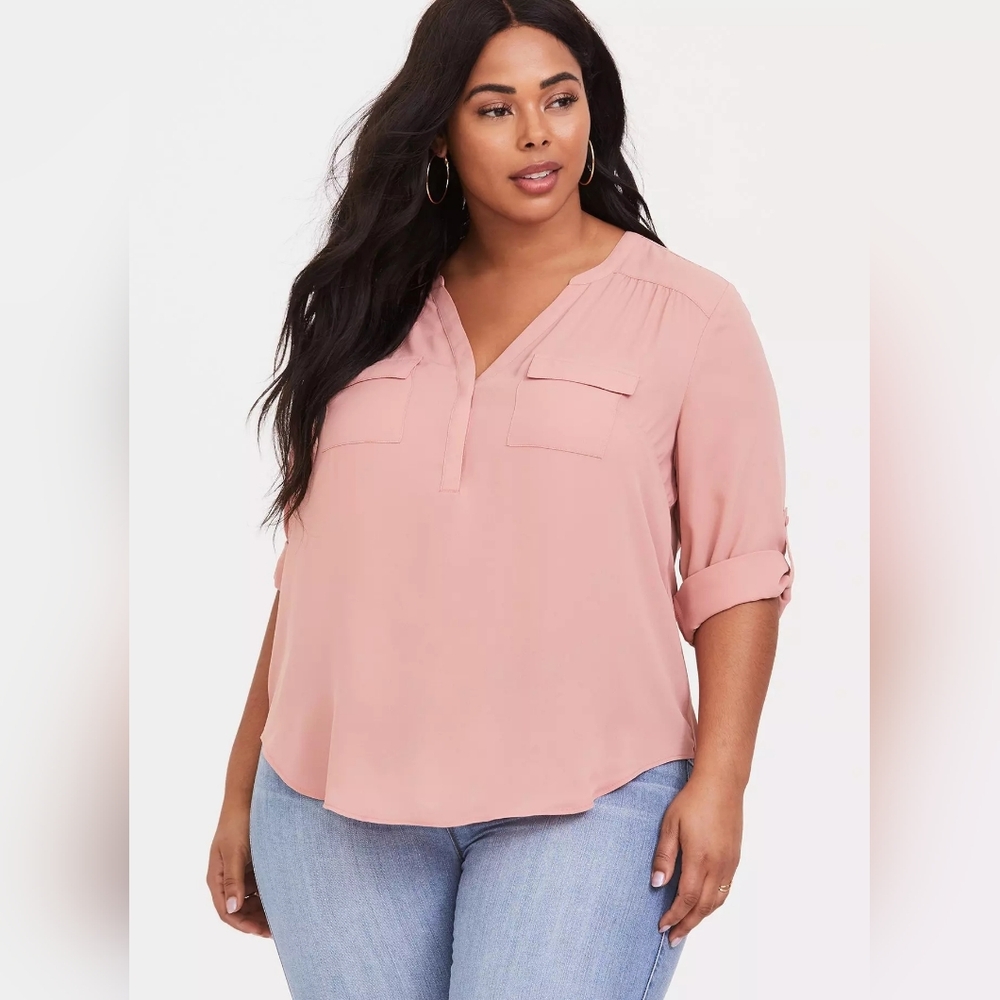 Torrid Harper Georgette Pullover 3/4 Sleeve Salmon